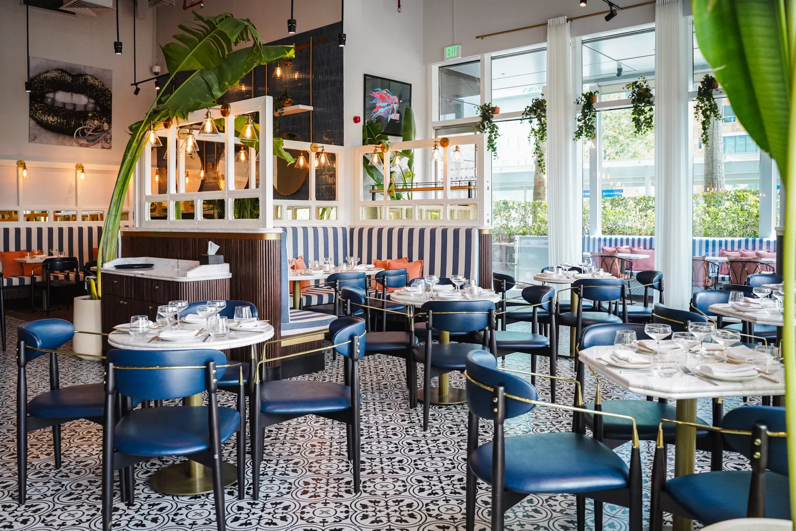 https://images.rosewoodhotels.com/is/image/rwhg/rwabu_bbsocial_indoor